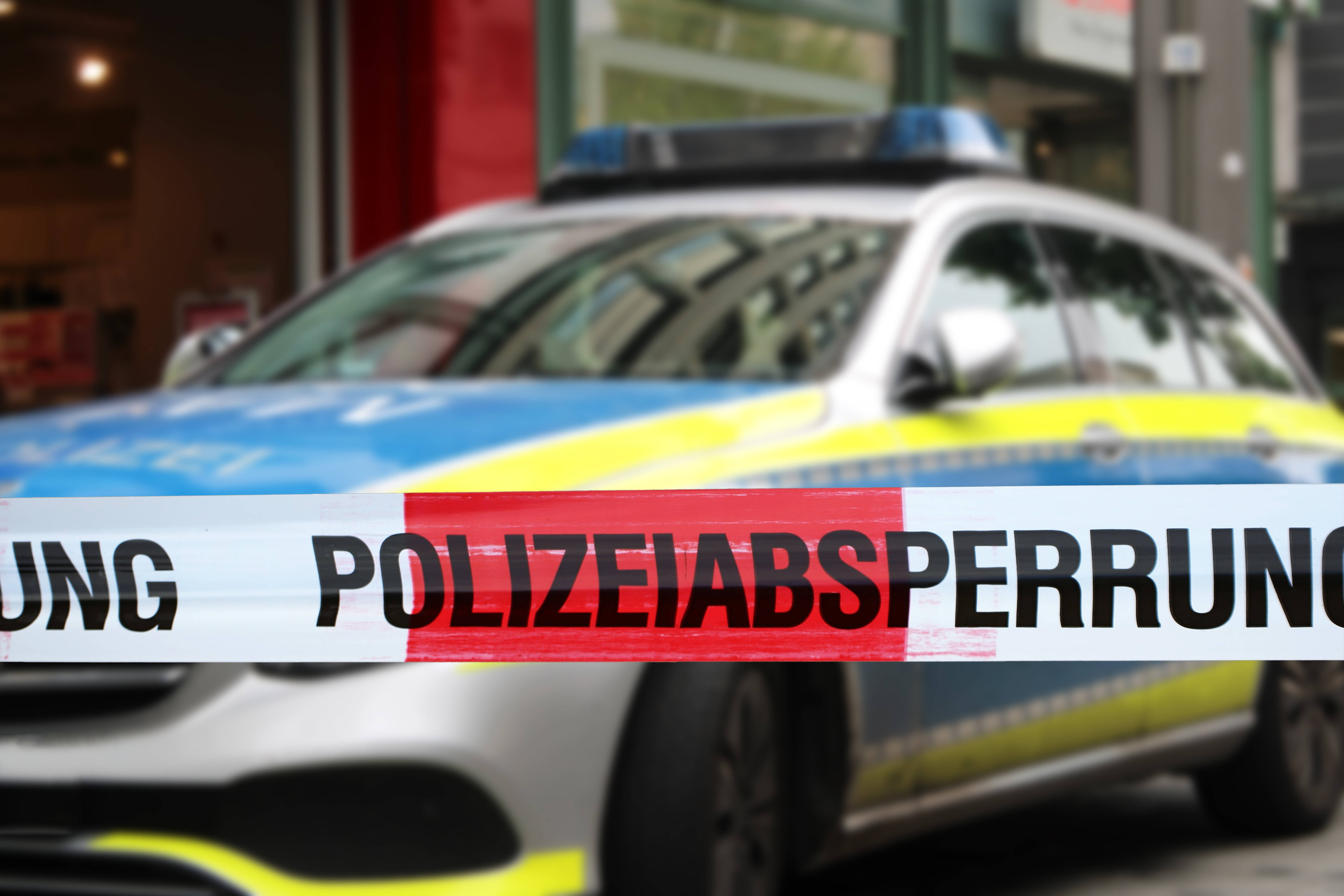 Raubüberfall auf deutschen Supermarkt! Bewaffnete Täter überfallen Netto-Filiale