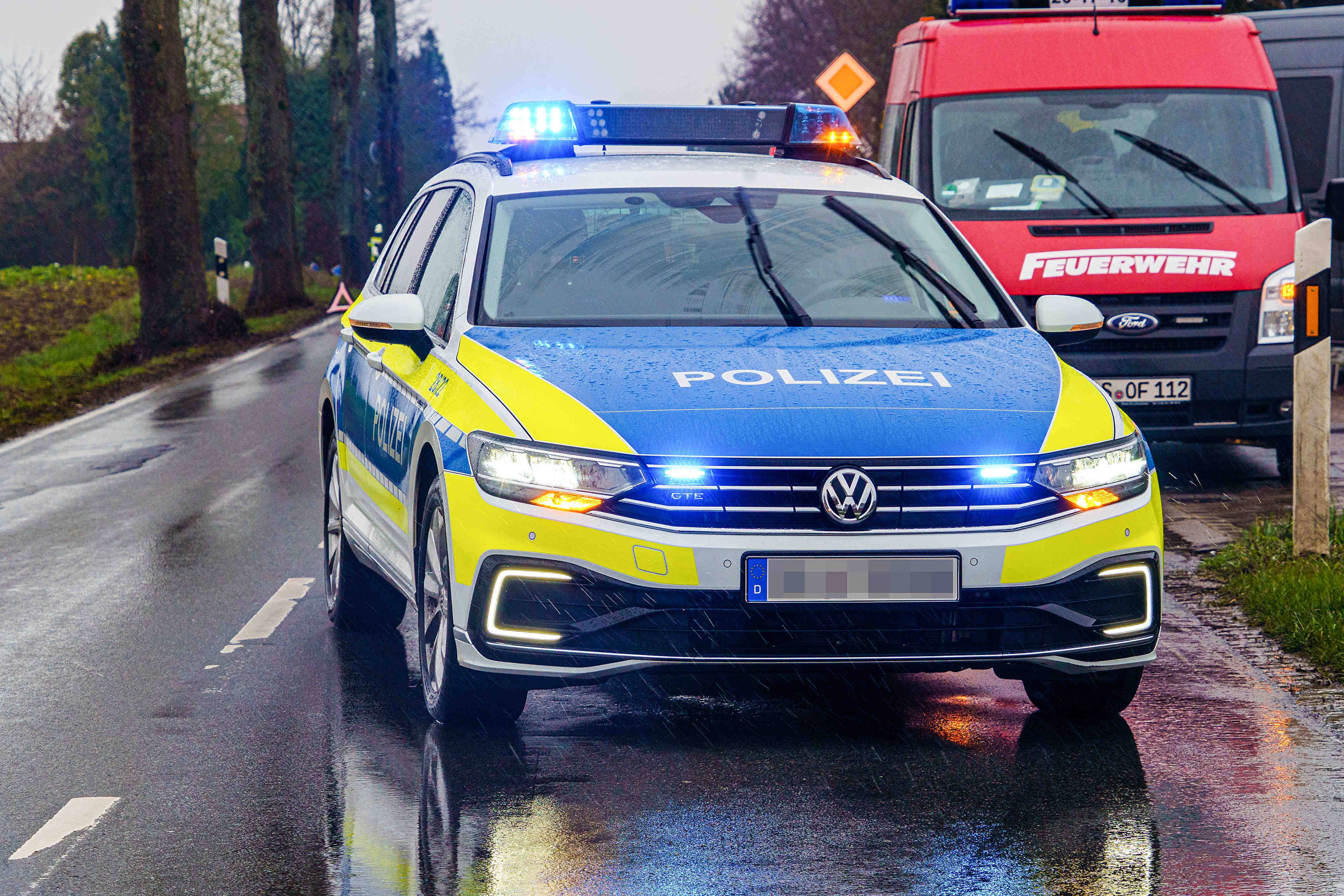 Massencrash auf der Autobahn - Mindestens 7 Personen verletzt - 2 Kinder unter den Opfern