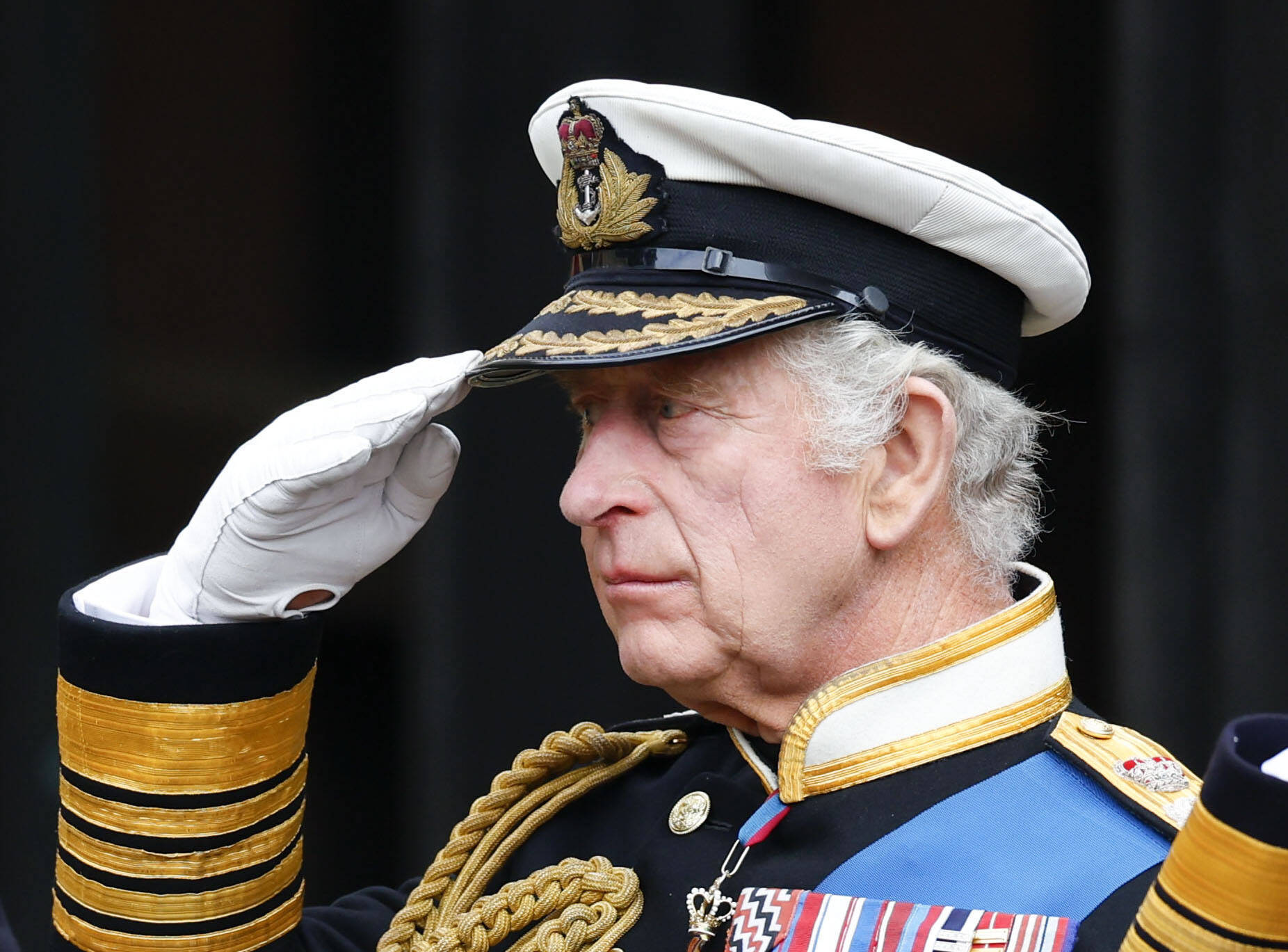 Erbstreit bei den Royals! König Charles und seine Geschwister - Streit um das Erbe der Queen?