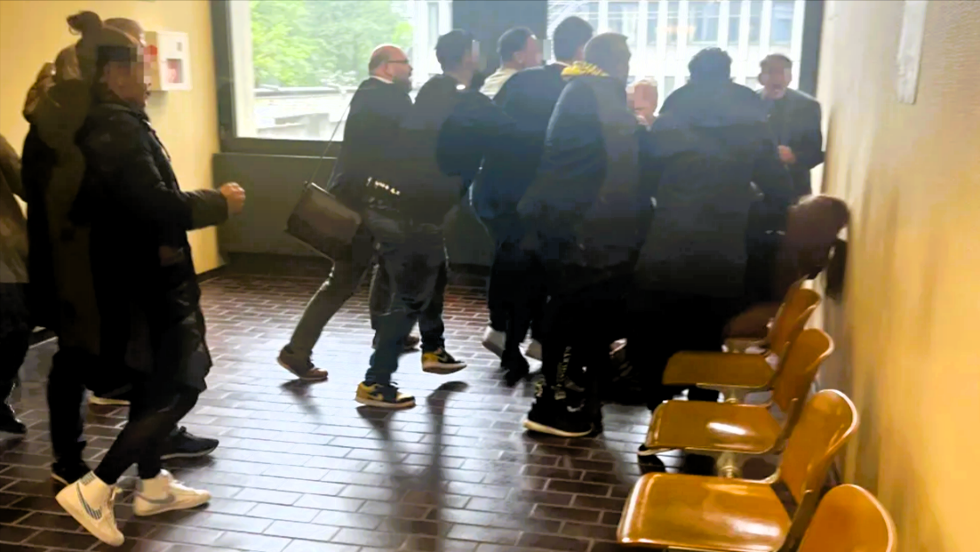 Clan-Schlägerei im Amtsgericht - Massenschlägerei zwischen 2 Großfamilien nach Urteilsspruch 