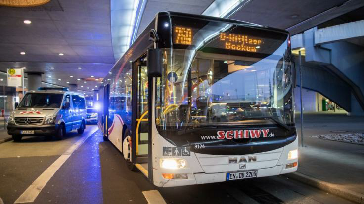 11-jähriger Junge im Bus verprügelt und schwerstens verletzt! Ältester Täter war erst 8 Jahre!!!